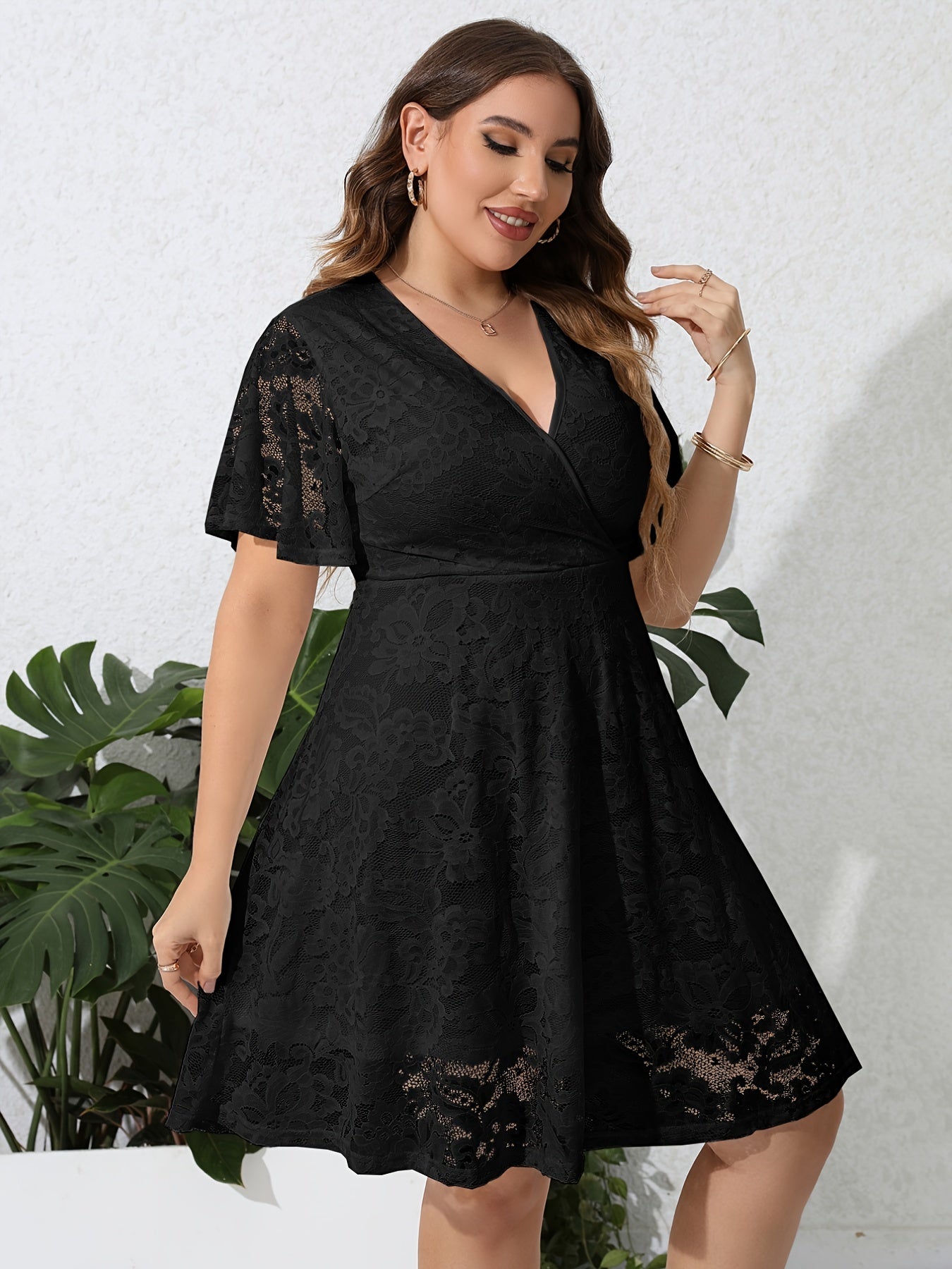 Plus Size Lace V Neck Ruffle Hem Midi Dress